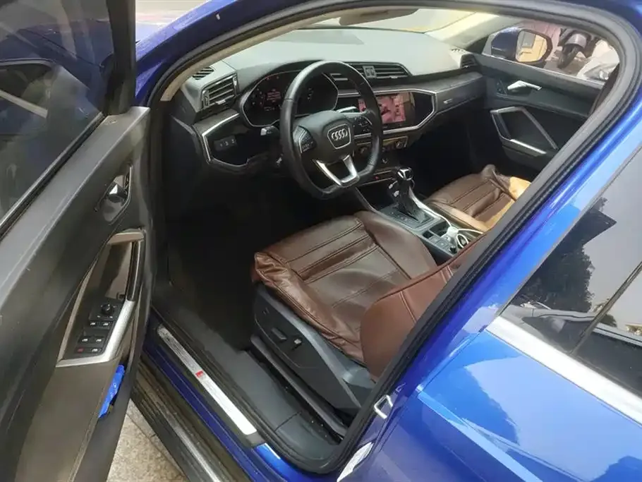 Audi Q3 2021 из CN, фото 7