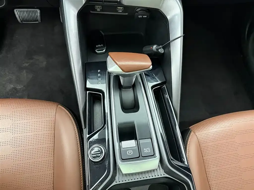 Kia Sportage — фото 10