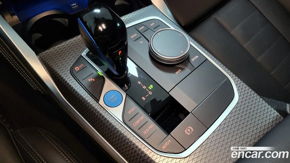BMW i4 — фото 10