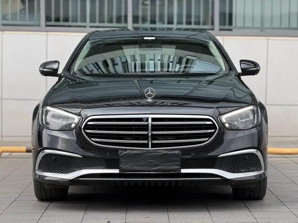 Mercedes-Benz E-Class — фото 10