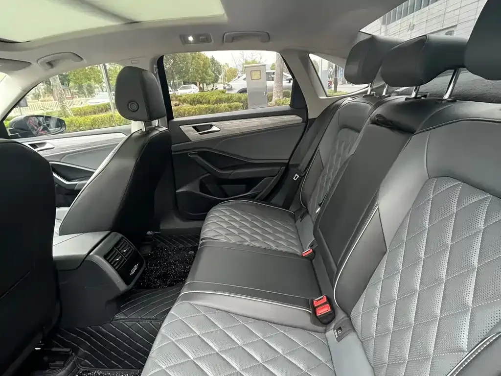 Volkswagen Sagitar 2022 из CN, фото 5