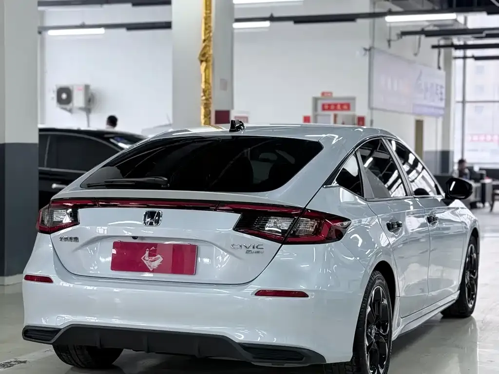 Honda Civic — фото 7