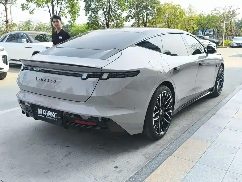 Lynk & Co 领克10 2025 из CN, фото 6