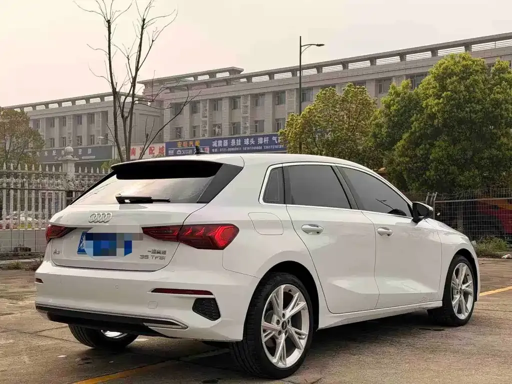 Audi A3 2023 из CN, фото 10
