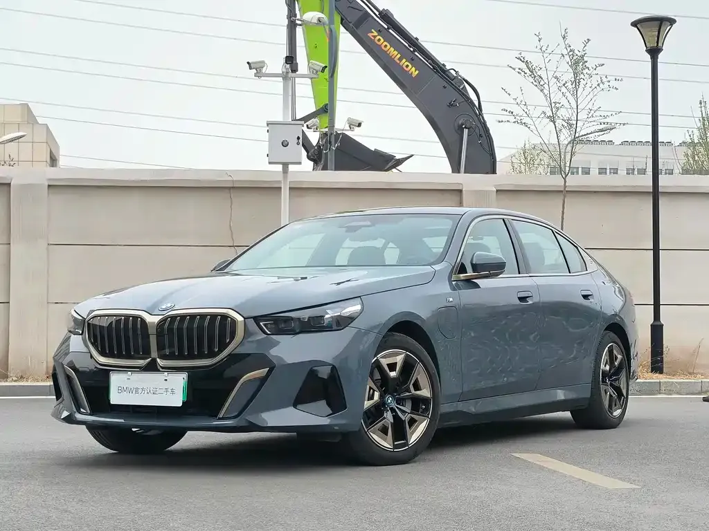 BMW i5 — фото 4