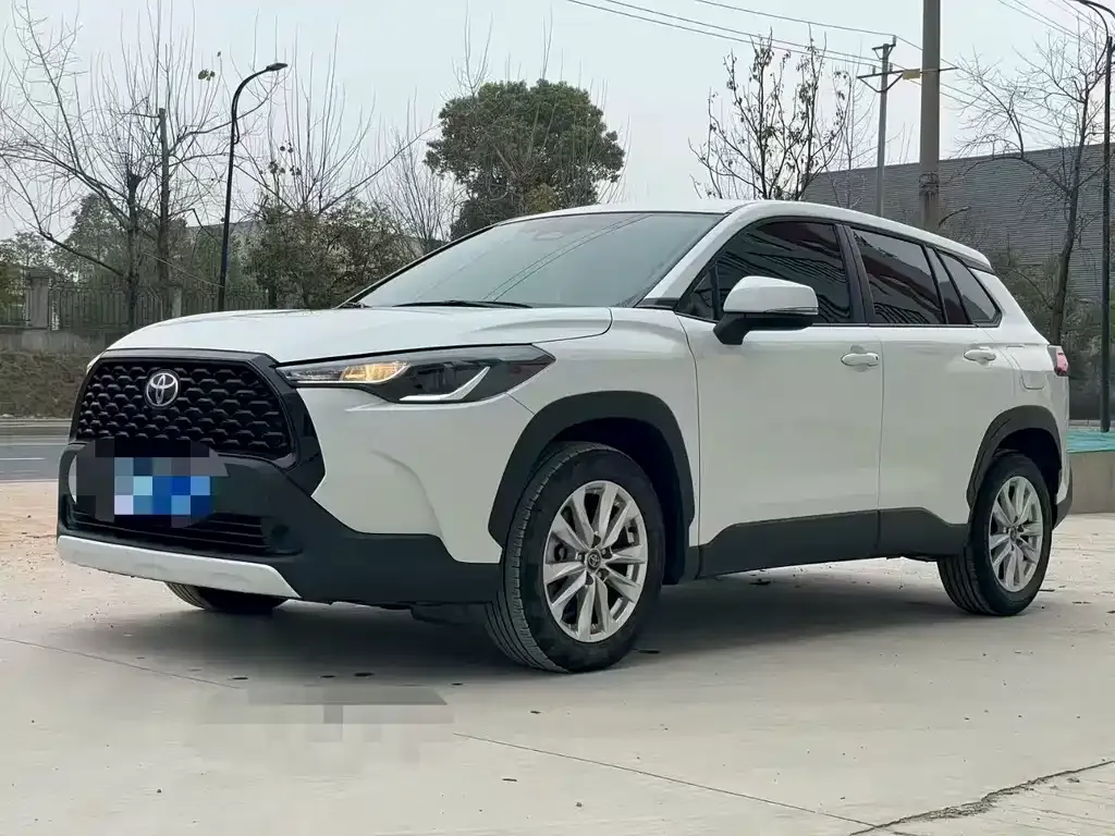 Toyota Corolla Cross 2024 из CN, фото 1