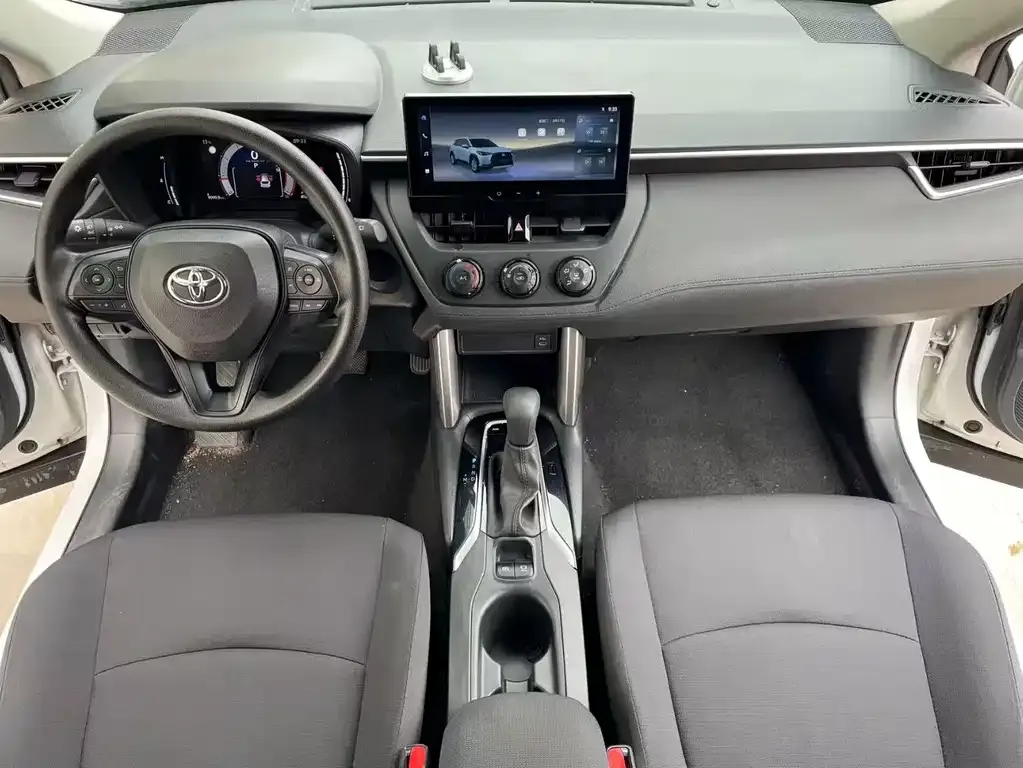 Toyota Corolla Cross 2024 из CN, фото 6
