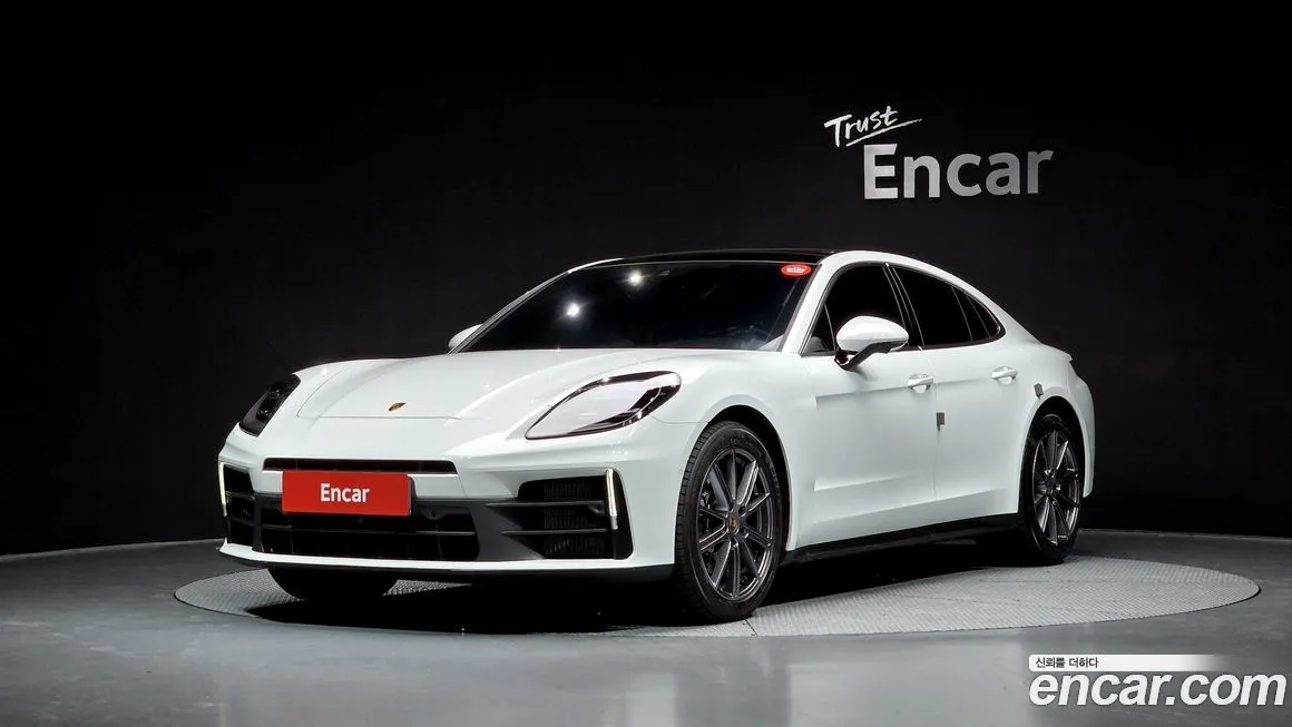 Porsche Panamera — фото 1