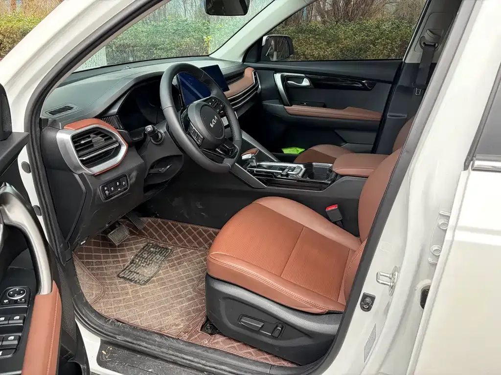Kia Sportage — фото 6