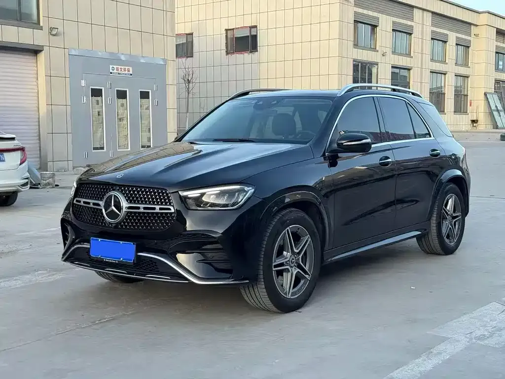 Mercedes-Benz GLE — фото 1