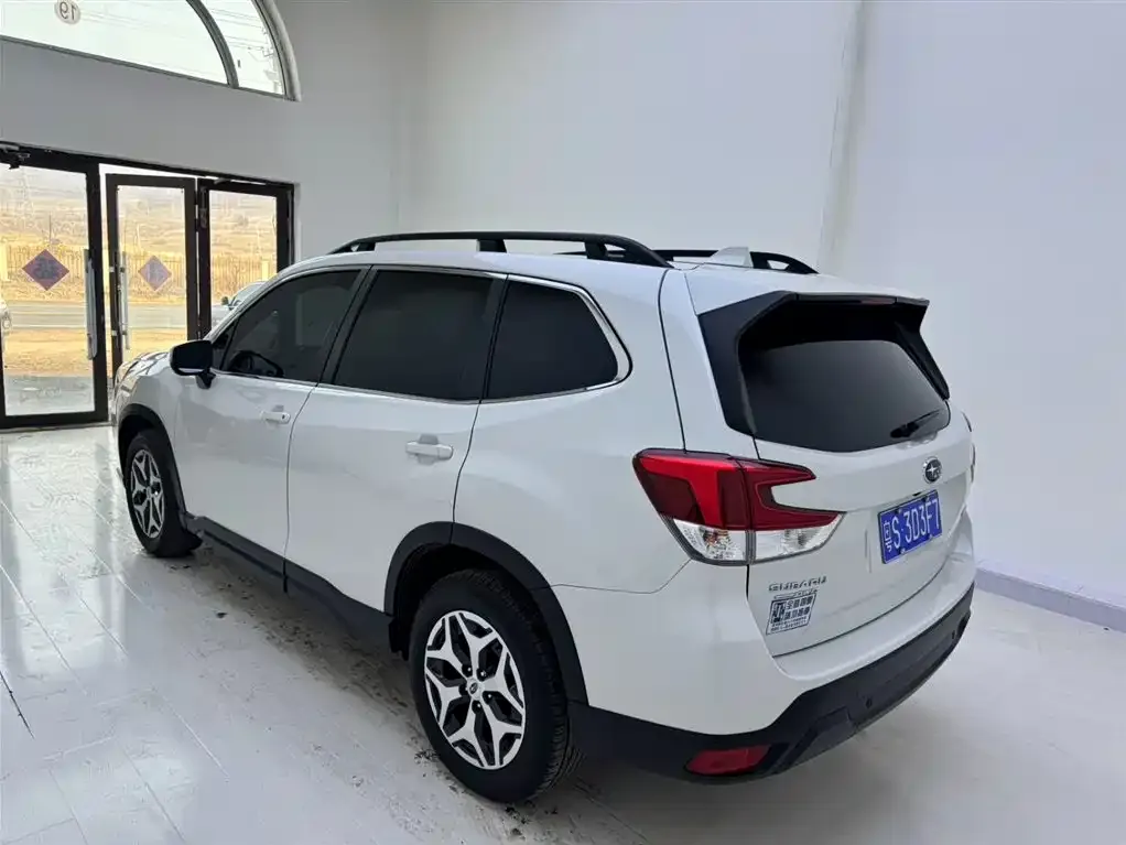 Subaru Forester 2022 из CN, фото 6