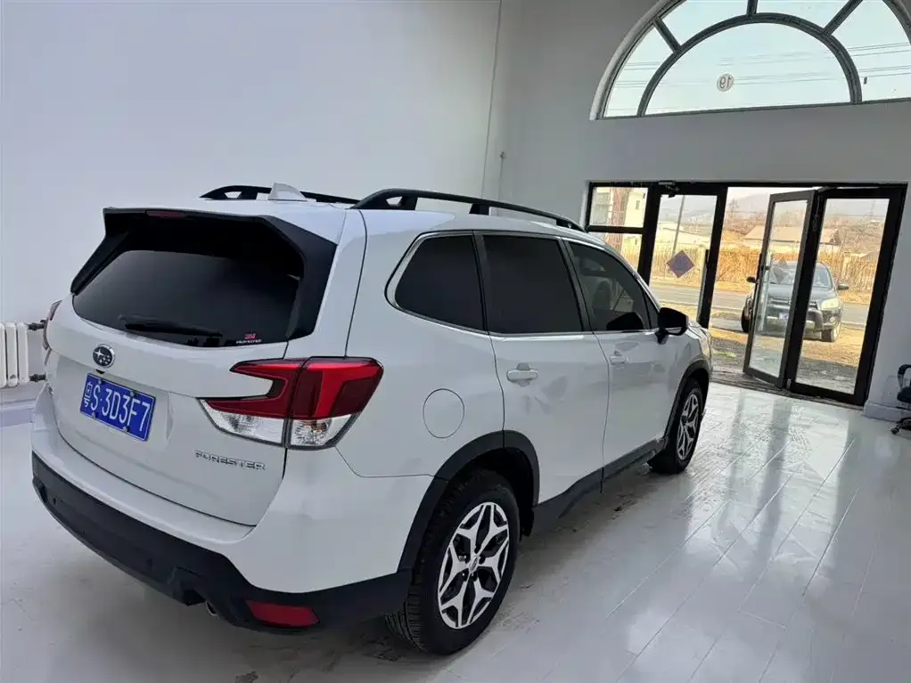 Subaru Forester 2022 из CN, фото 5
