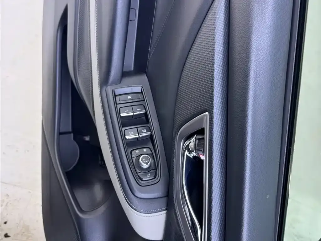 Subaru Forester 2022 из CN, фото 10