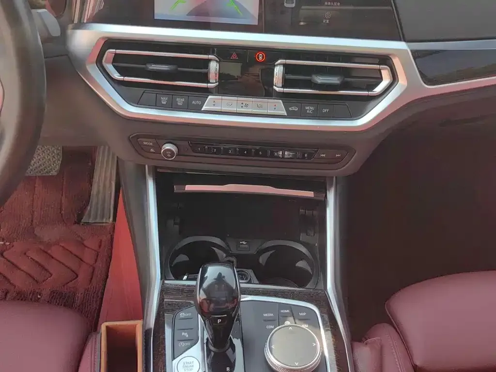 BMW 3 Series 2021 из CN, фото 8