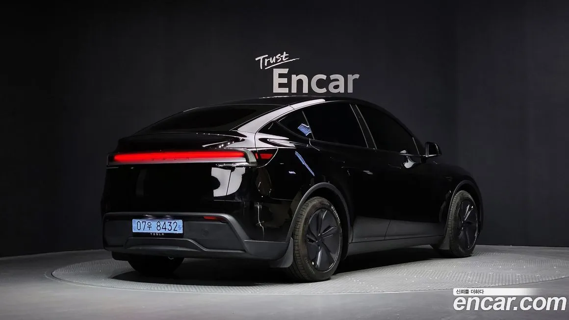Tesla Model Y 2025 из KR, фото 3