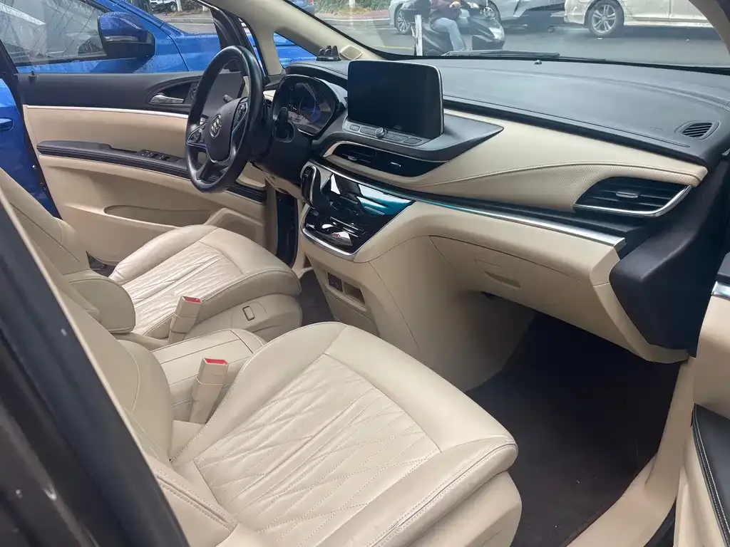 Buick GL8 2023 из CN, фото 8