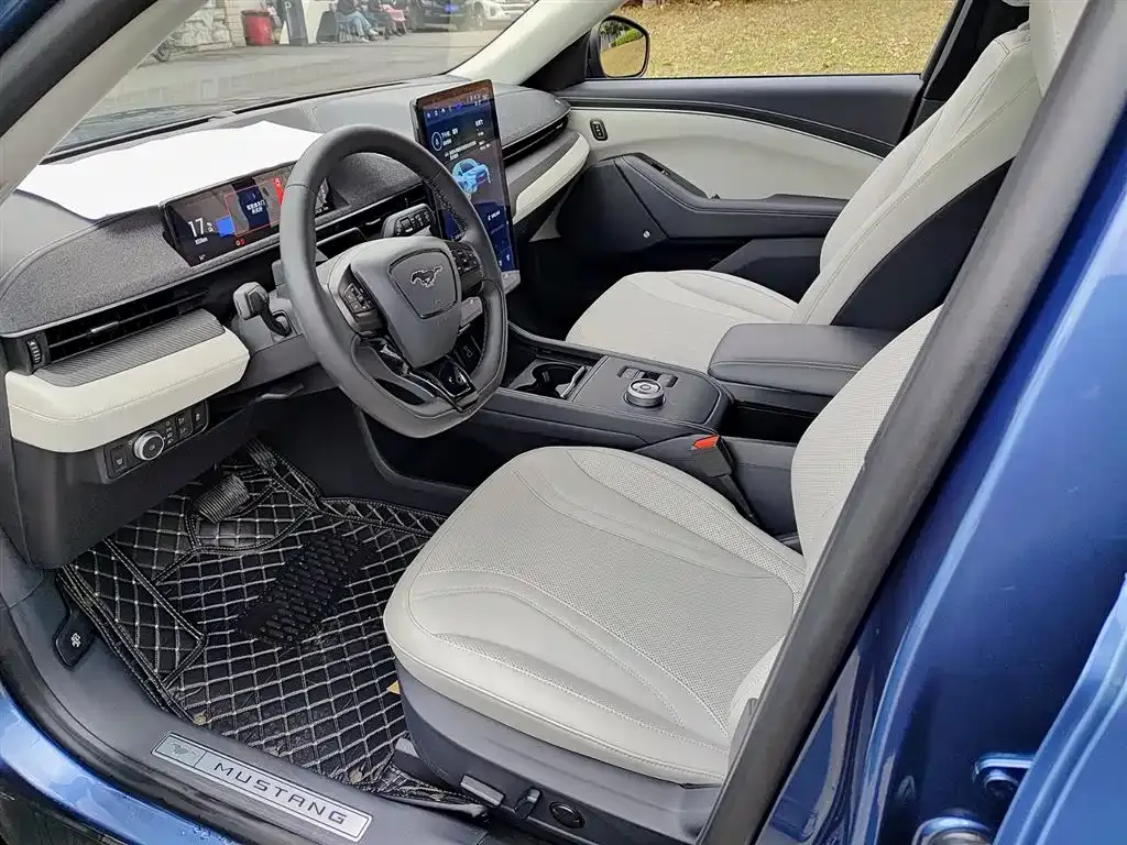Ford Mustang Mach-E 2023 из CN, фото 2