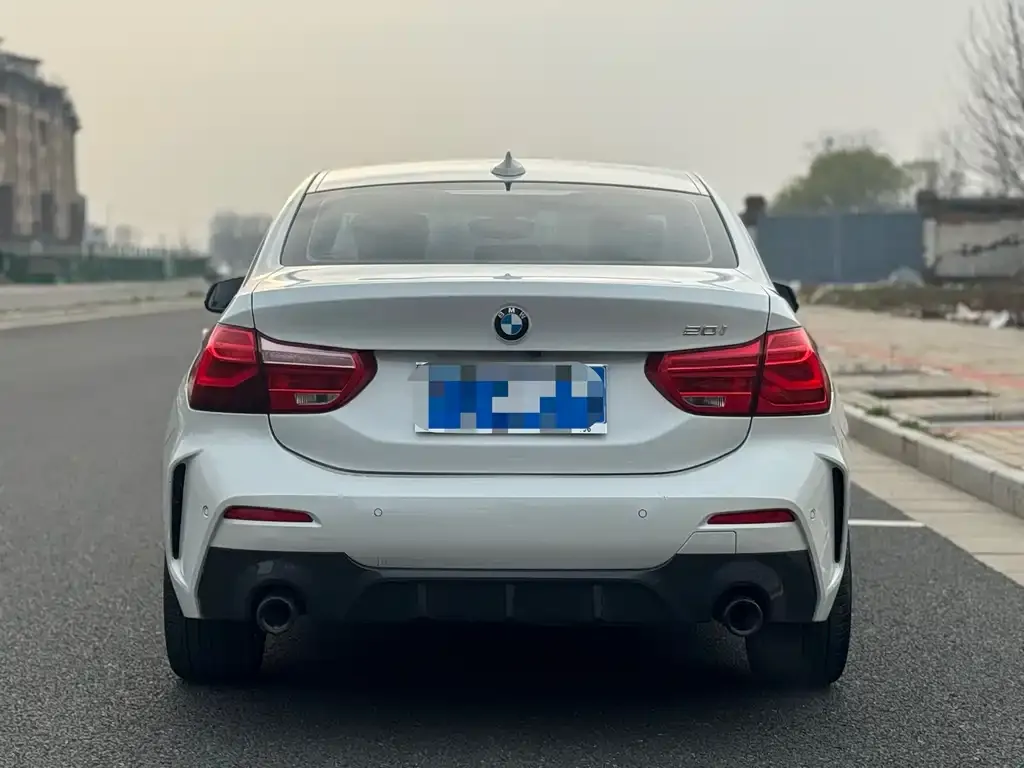 BMW 1 Series 2021 из CN, фото 3