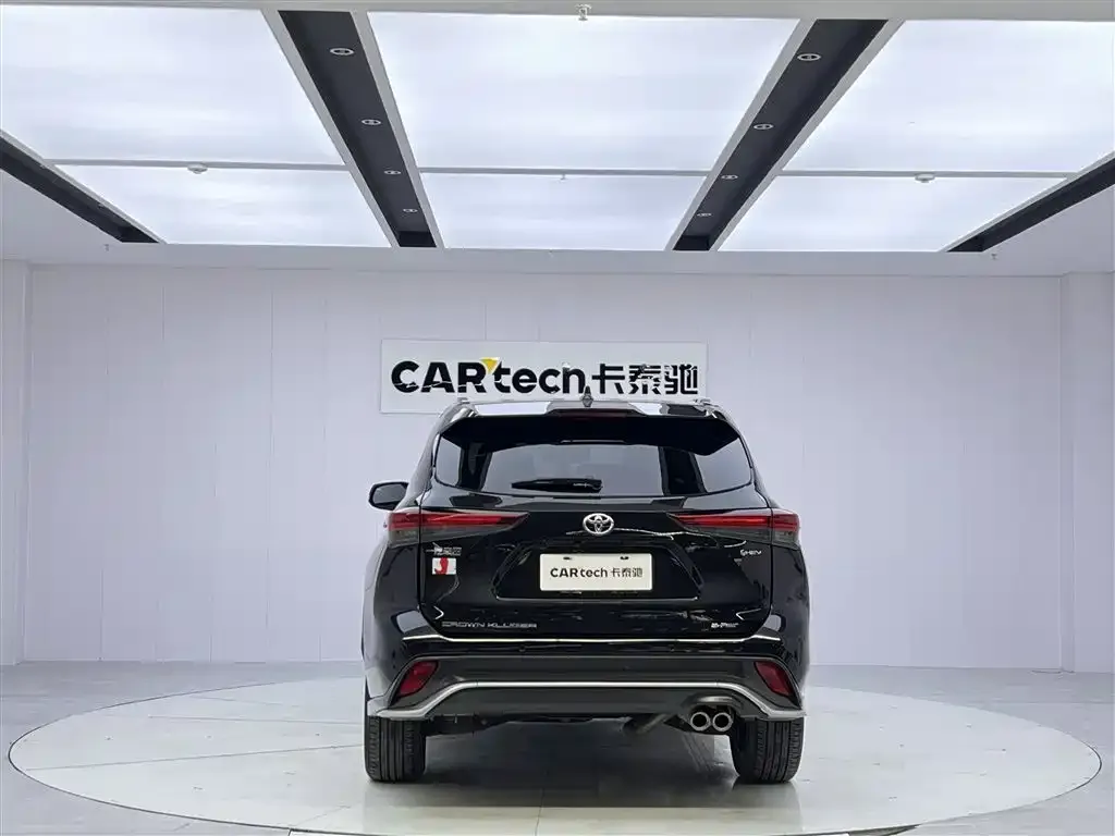 Toyota Crown Kluger 2024 из CN, фото 6