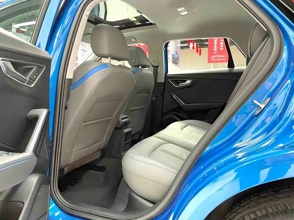 Audi Q2L 2023 из CN, фото 9