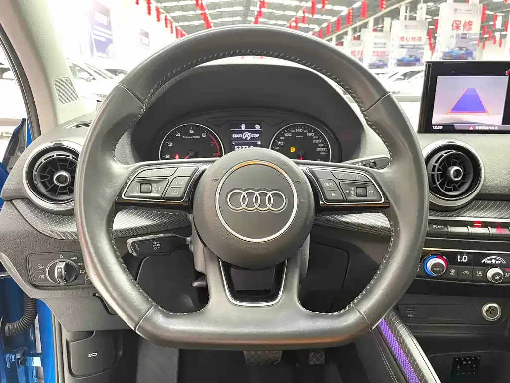 Audi Q2L 2023 из CN, фото 10