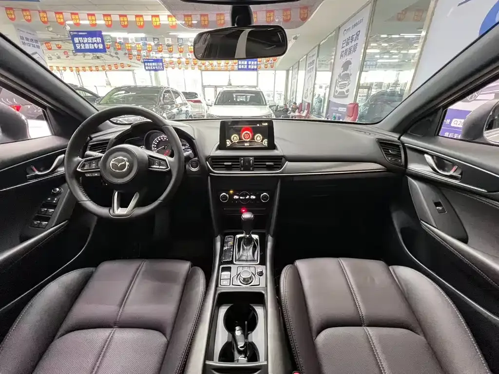 Mazda CX-4 — фото 8