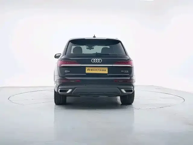 Audi Q7 2021 из CN, фото 5