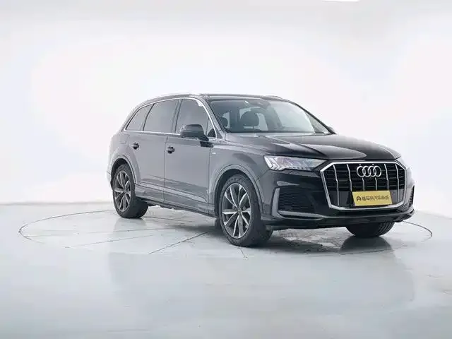 Audi Q7 2021 из CN, фото 4