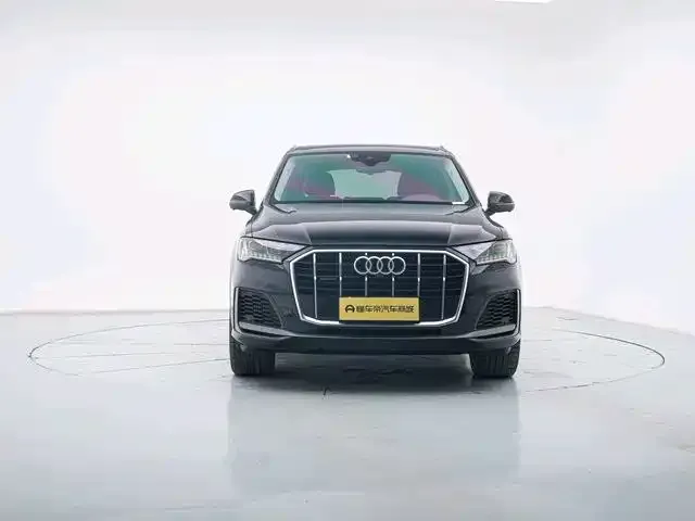 Audi Q7 2021 из CN, фото 3