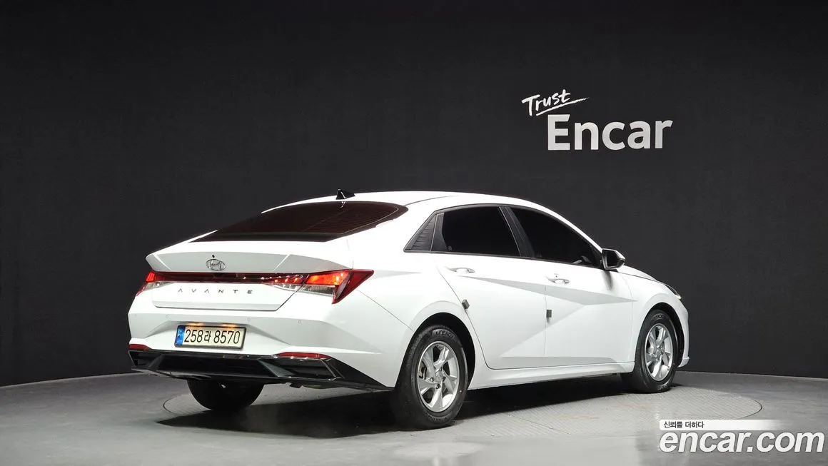 Hyundai AVANTE — фото 4