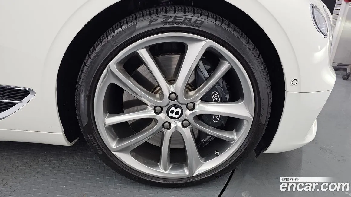 Bentley Continental 2022 из KR, фото 5