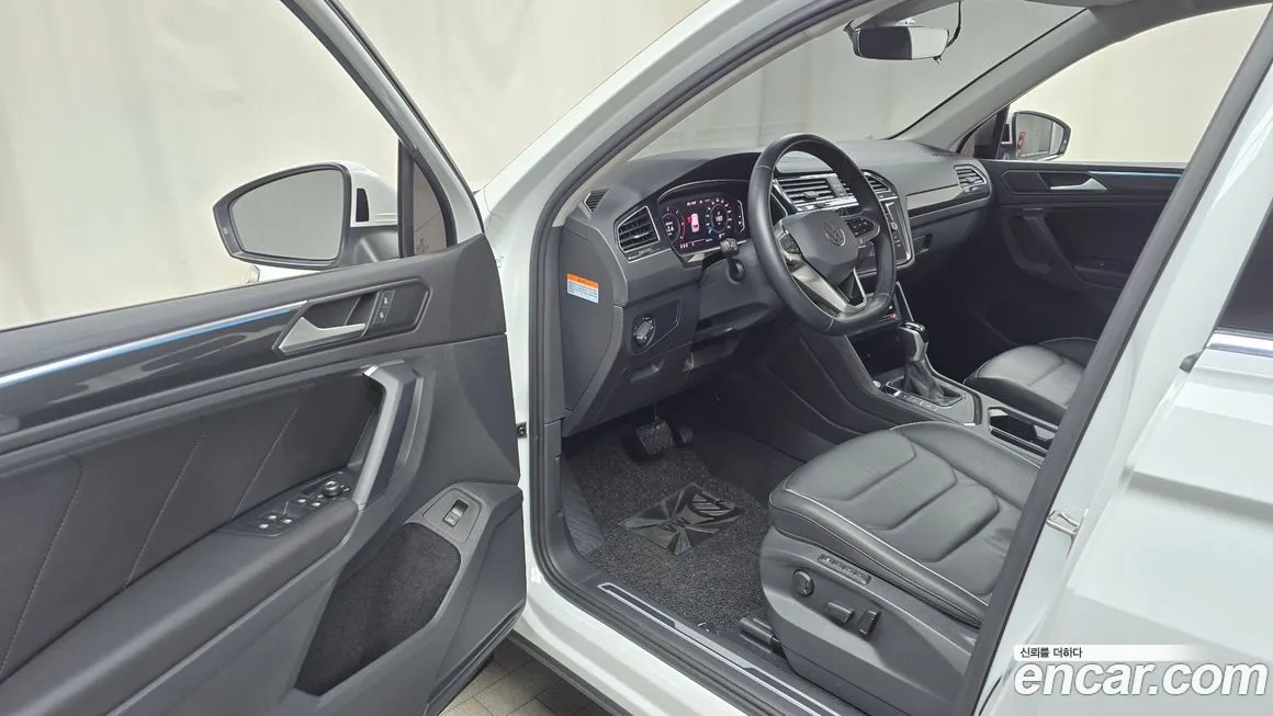 Volkswagen Tiguan 2021 из KR, фото 8