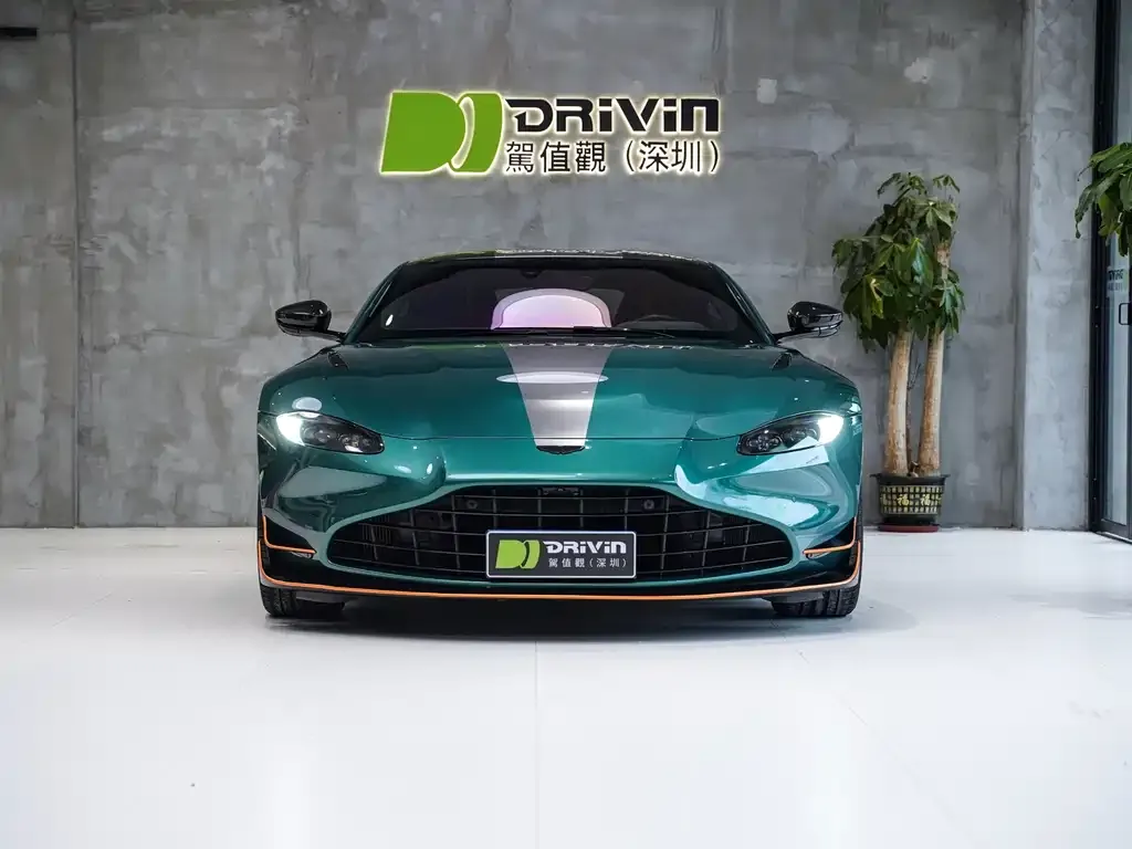 Aston Martin V8 Vantage 2022 из CN, фото 2