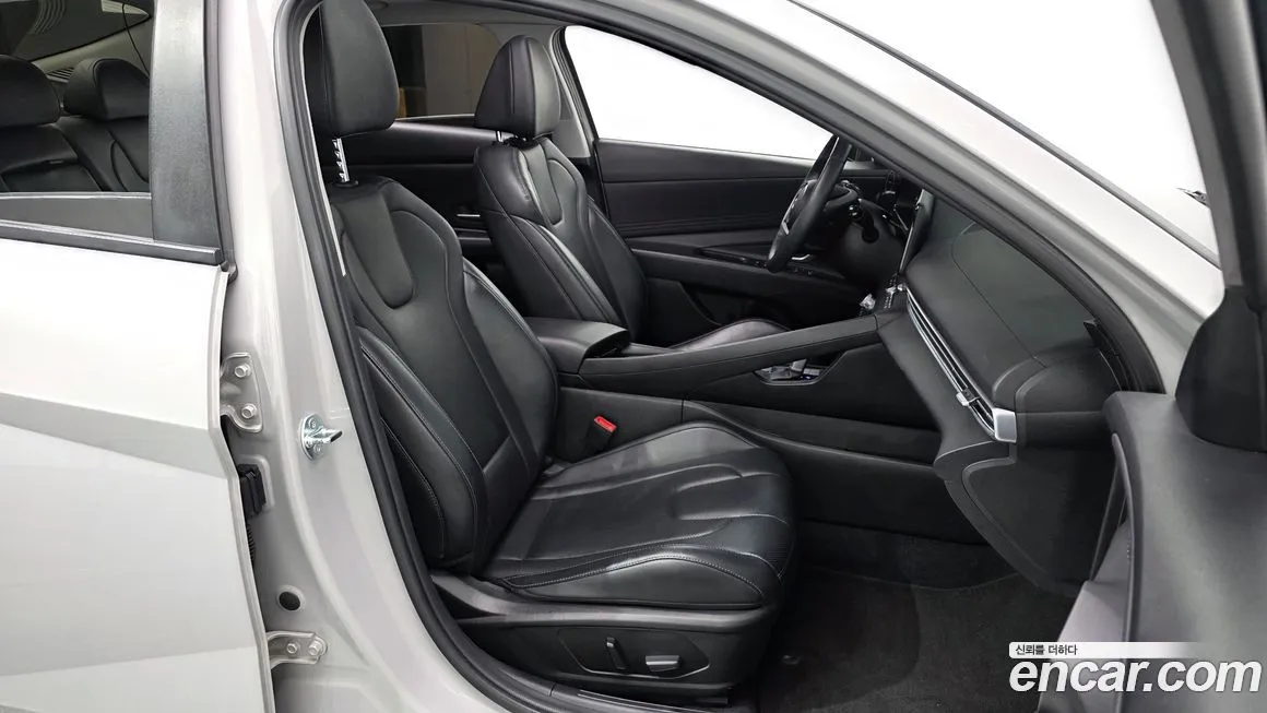 Hyundai AVANTE — фото 10