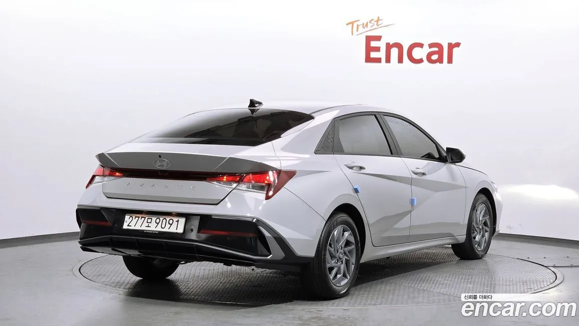 Hyundai AVANTE — фото 2
