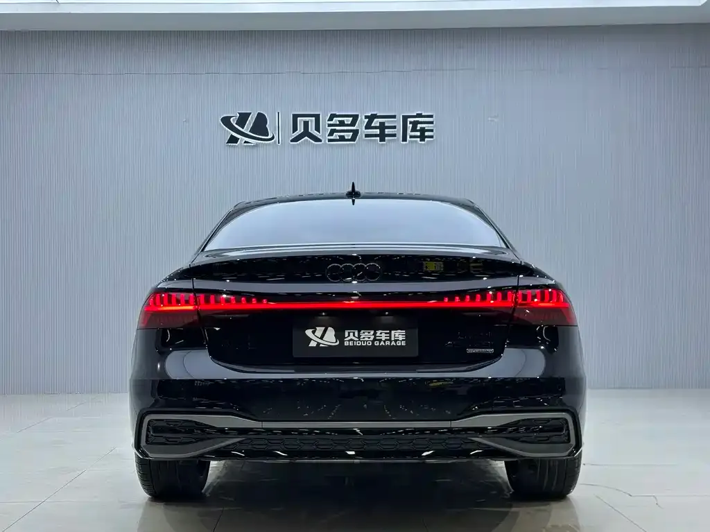 Audi A7L — фото 2
