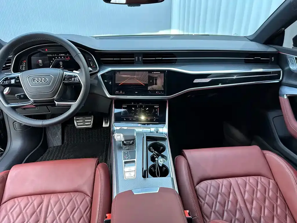 Audi A7L — фото 9