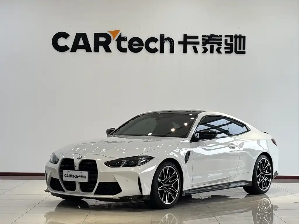 BMW M4 — фото 1