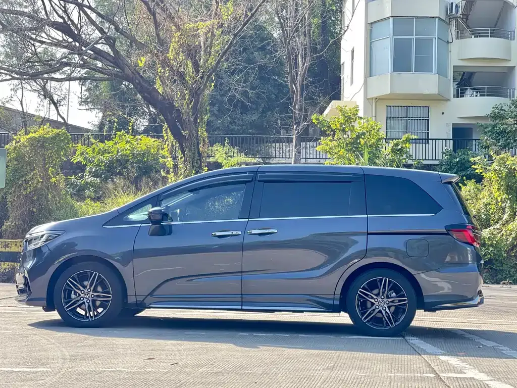Honda Odyssey — фото 7