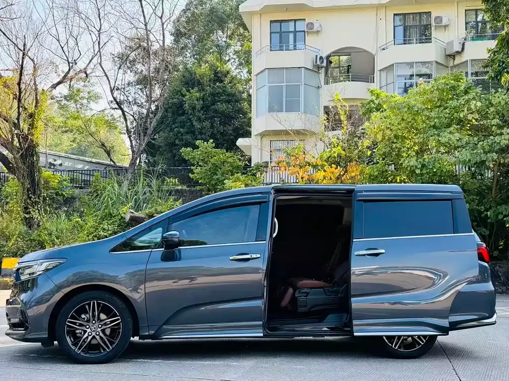 Honda Odyssey — фото 4