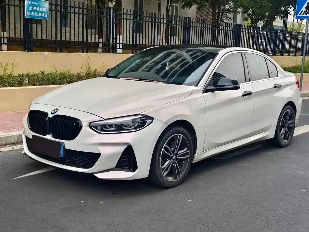 BMW 1 Series — фото 1