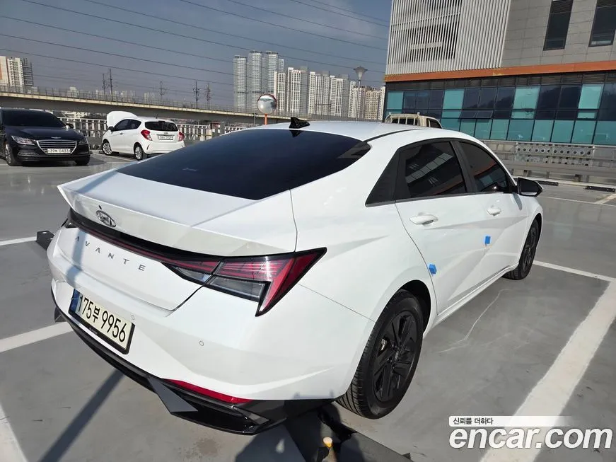 Hyundai AVANTE 2021 из KR, фото 2