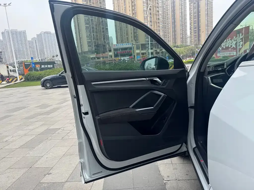 Audi Q3 Sportback 2021 из CN, фото 6