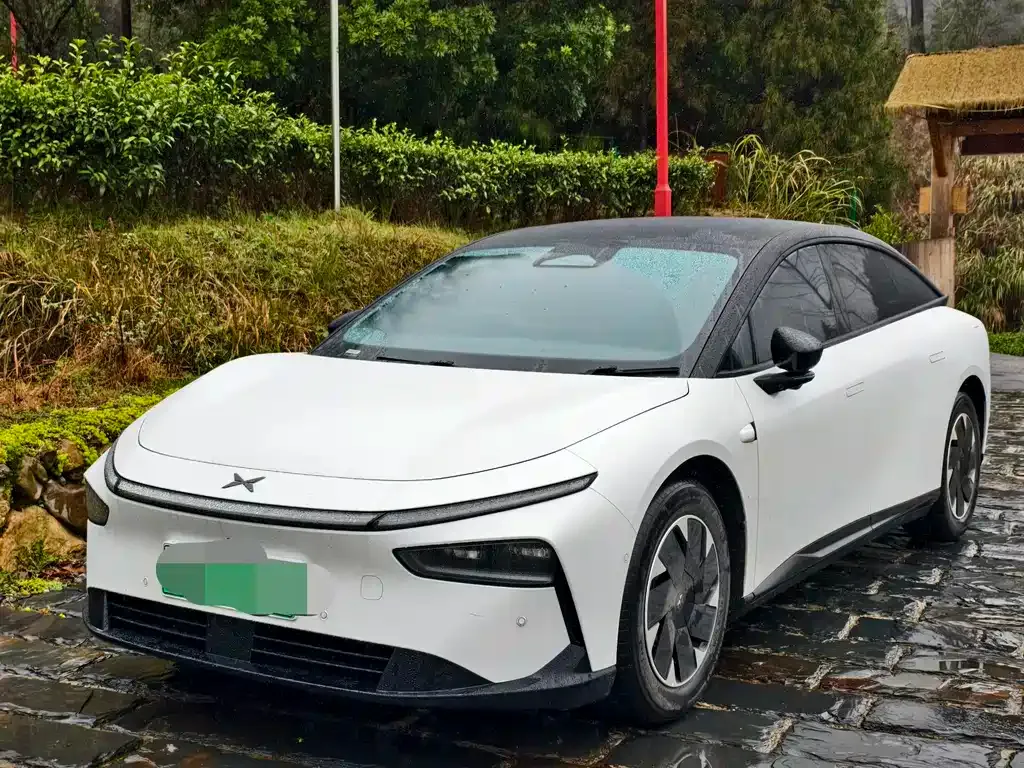 XPeng P7+ — фото 1