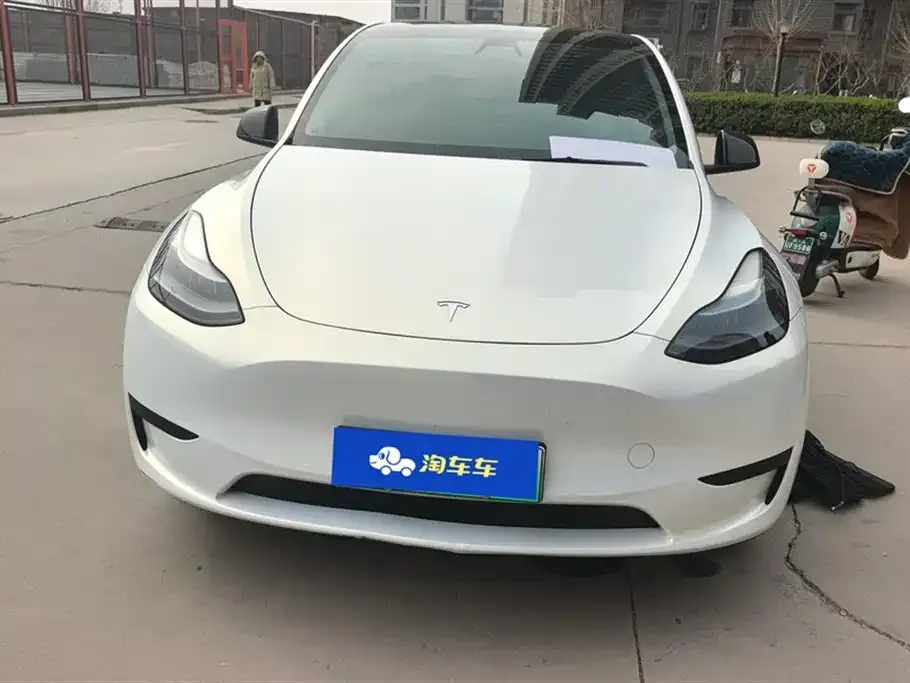 Tesla Model Y 2023 из CN, фото 2