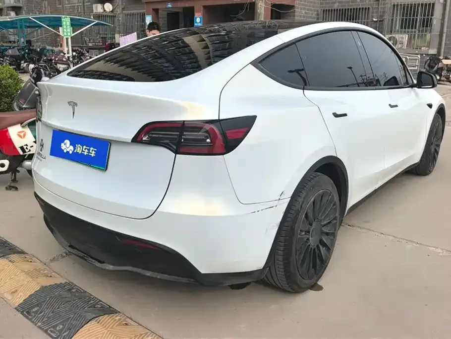 Tesla Model Y 2023 из CN, фото 10