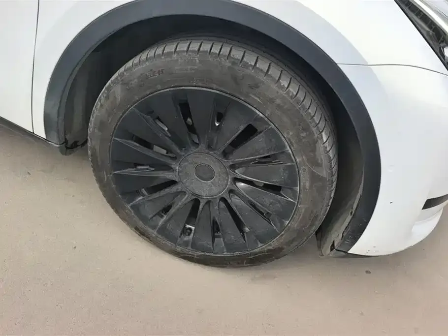 Tesla Model Y 2023 из CN, фото 3
