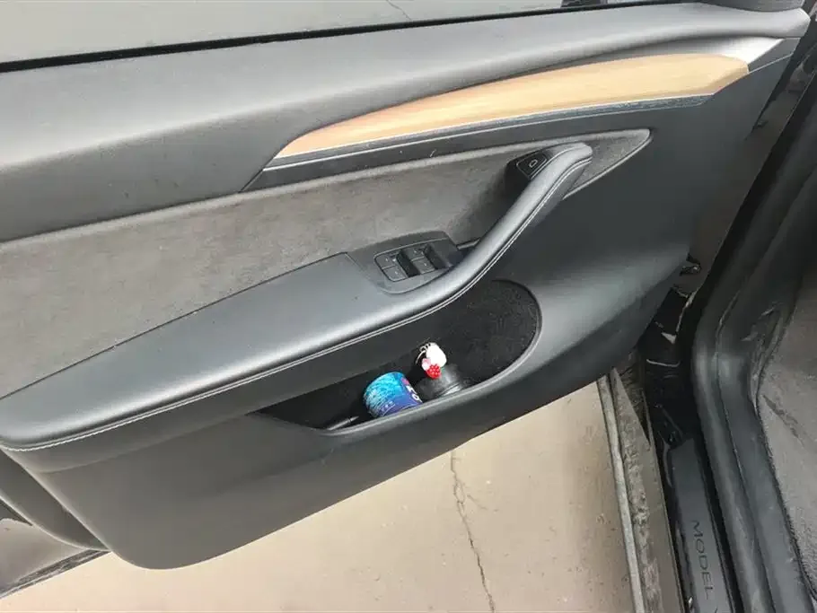 Tesla Model Y 2023 из CN, фото 9