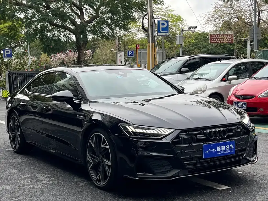 Audi A7L — фото 5