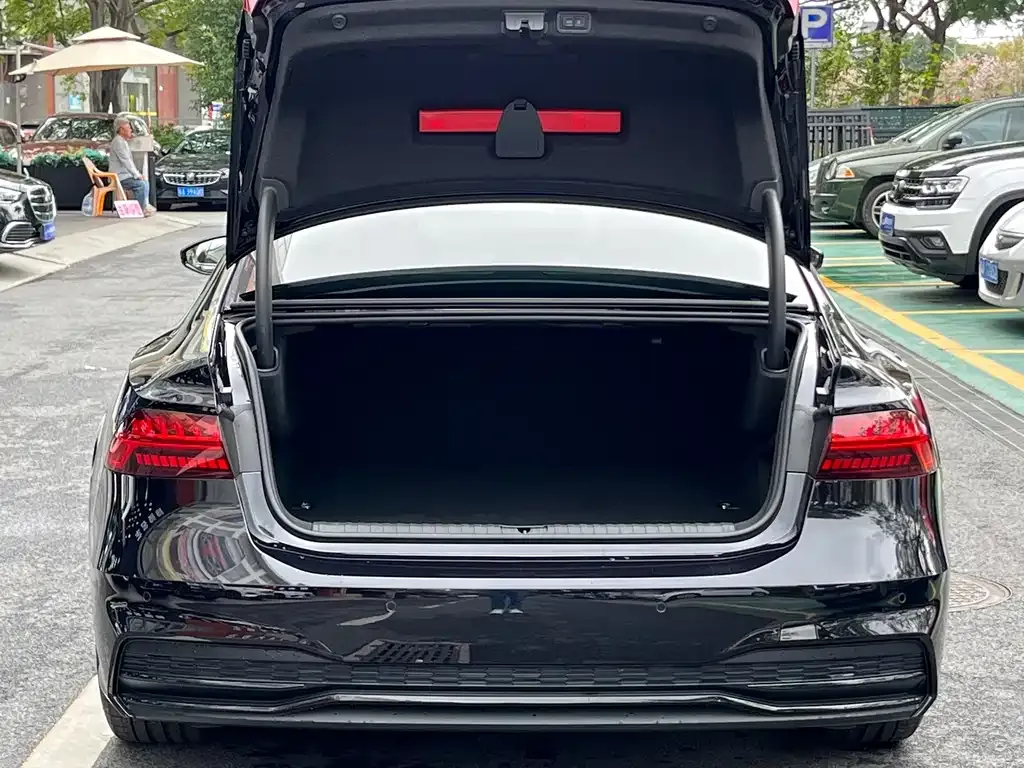 Audi A7L — фото 3